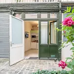 Little Boudoir Of Paris Champs-Elysees