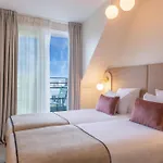 Helussi Hotel