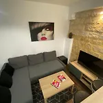 Agreable Appartement In Montmartre