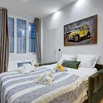 Bluestay 37 - Superb Apartment