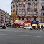 1 Minute Gare Montparnasse , Center, Awsome Place, Close To Eiffel Tour And Louvre Meusm , Front Metro
