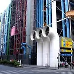 Appartement Dans Le Marais Avec Terrasse