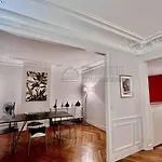 Haussmannien De Luxe