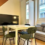 Cozy Apartment Near Pompidou Marais In Vertus