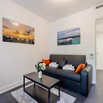 Bright Studio With Balcony - 2P - Arc De Triomphe