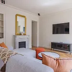 Charming Apartment - 3Bdr 6P - St Germain Des Pres