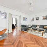 Appartement De Luxe - Assemblee Nationale