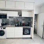 Cosy Design Apartment Paris