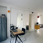 Cosy Design Apartment Paris