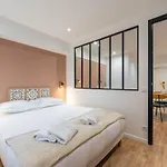 Nouveau Appartement Sacre Coeur Cottages 4