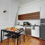 Bnbnova - Heart Of Le Marais