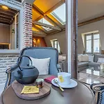 Lovely Penthouse With Terrasse