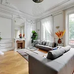 Magnificent Appt - 2Bd 4P - Champs-Elysees Alma