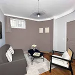 Cosy Hideaway Near Montparnasse