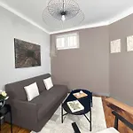 Cosy Hideaway Near Montparnasse