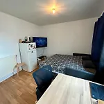 Petit Studio Etudiant Sur La Canal De L\'Ourcq