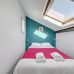 Large Luxury Loft For 6 People By Weekome