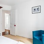 Guestready- Modern Comfort Near Parc Monceau For 6