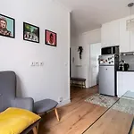 Nice And Cozy Parisian Apartment