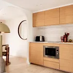 4P 1Br - Fully Renovated - Step From Place Vendome