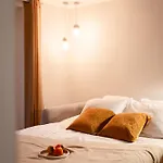 4P 1Br - Fully Renovated - Step From Place Vendome