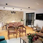 Haut Marais - My Showroom