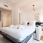 Tbs 320 - Superb Apartment With Eiffel Tower View
