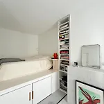 Cosy Design Apartment Paris