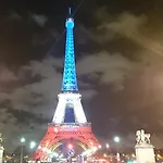 Home In Paris Eiffel Tower & Champs Elysees