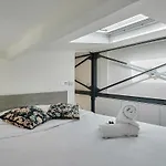 Duplex Center Of Paris By Studio Prestige