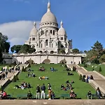 Charmant Studio Au Pied De Montmartre Dans Residence Avec Gardien Et Camera De Surveillance