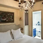 Hotel Caron De Beaumarchais