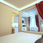 Louvre Opera Classic ChicSuites