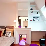 Charming Apartment In Le Marais