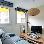 Pick A Flat\'S Apartment In Eiffel Tower- Boulevard De Grenelle