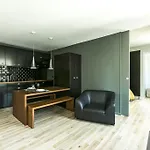 Halldis Apartments - Tour Eiffel
