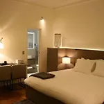 Cirque Deluxe Studio Apartment