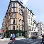 Veeve - Bauhaus Magic In The Marais