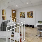 Triplex In Boulevard De Magenta By Guestready