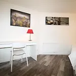 Cozy Saint Georges