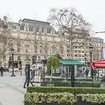*** Champs Elysees Studio