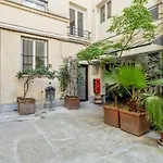 Studio At The Heart Of Paris In Marais Republique District - Welkeys