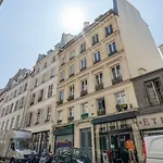 Studio At The Heart Of Paris In Marais Republique District - Welkeys