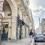 Apartment 3 People Close Eiffel Tower By Weekome