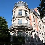 La Reserve Paris Apartments