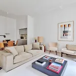 Modern Apt 3Bdr/3Bth - Louvre Museum/Tuileries