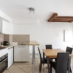 Top Apartment House av Ternes Paris