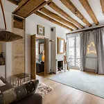 Veeve - Artistic Excellence In The Marais
