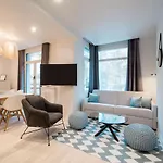 SUITE COCTEAU : au cœur de la Rive Gauche, neuf, design, 2/4/6 personnes