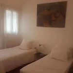 Guestready - Family Home With Terrace And Garden - Paris Oberkampf
